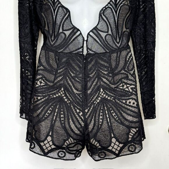 REVOLVE SAYLOR BLACK LACE RYANN ROMPER OPEN BACK SIZE MEDIUM - Picture 11 of 14
